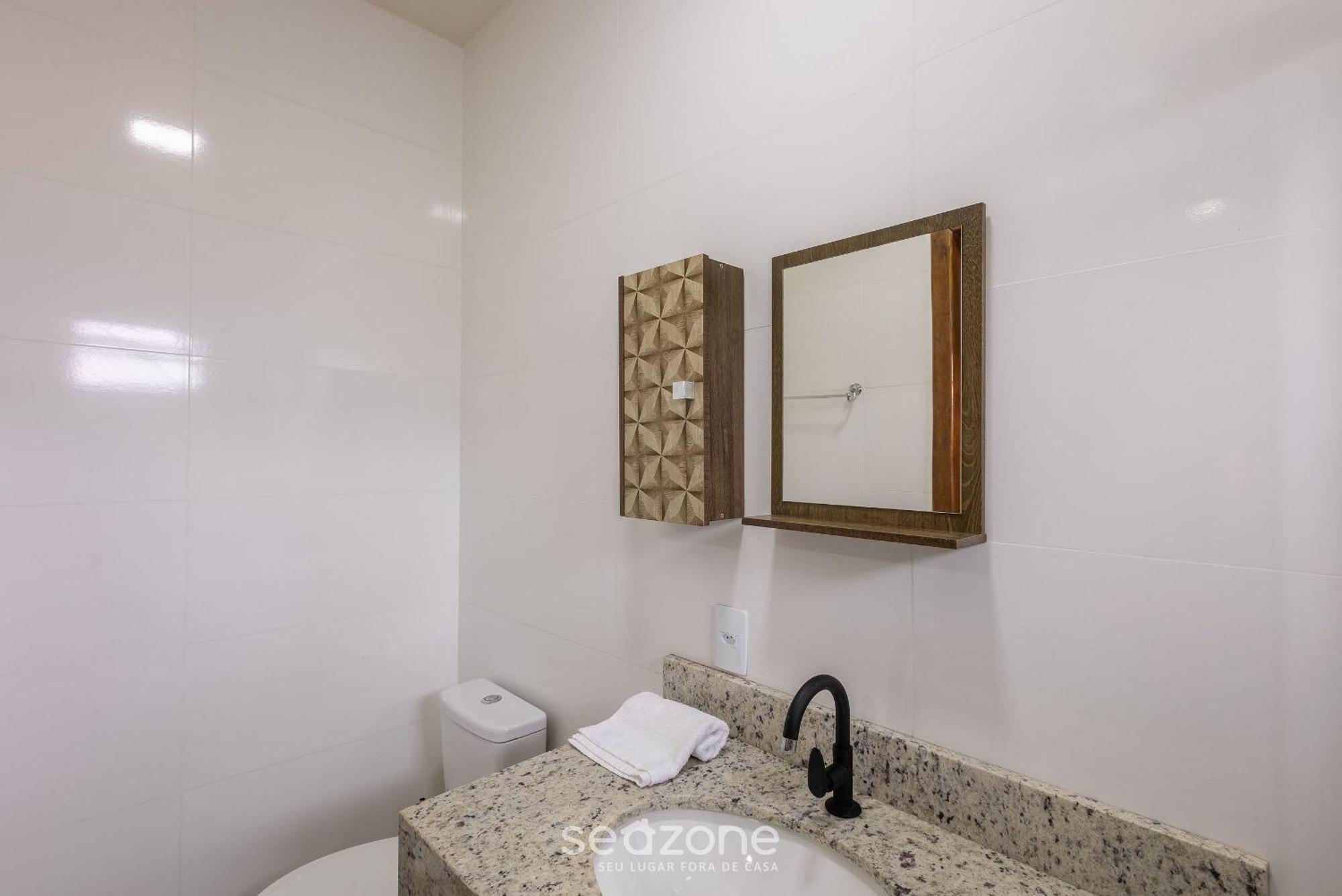 Rhe's - Casas Em 2 Min Da Em Bombinhas