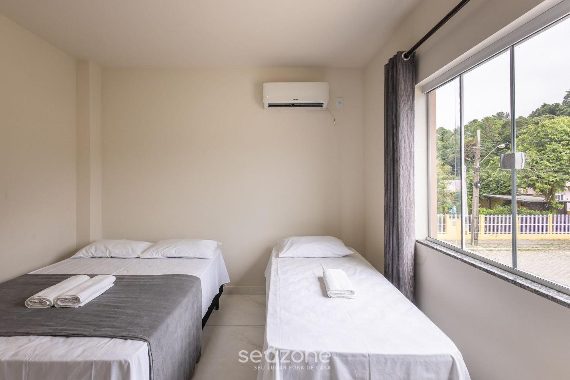 Rhe's - Casas Em 2 Min Da Em * Bombinhas